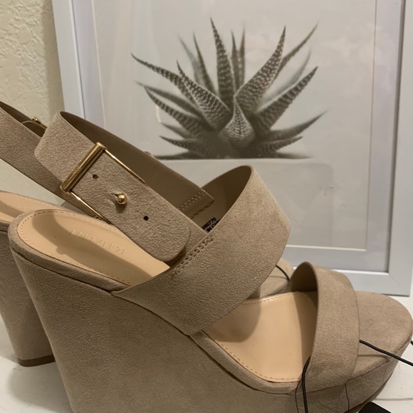 High Wedges Sandals - Picture 4 of 6